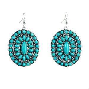 Beautiful Squash Blossom Earrings NWT